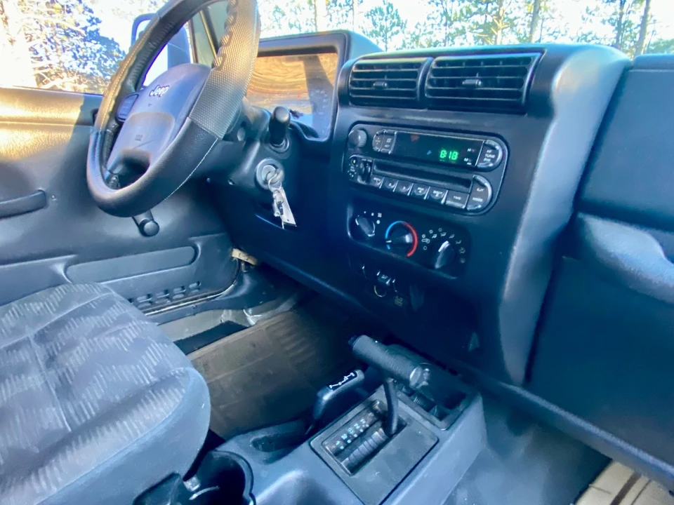 2004 Jeep TJ Wrangler - Image 15 of 21