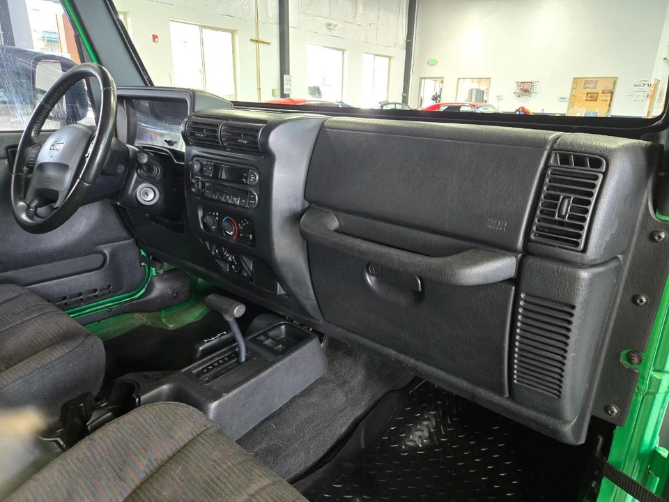 2004 Jeep TJ Wrangler - Image 11 of 14