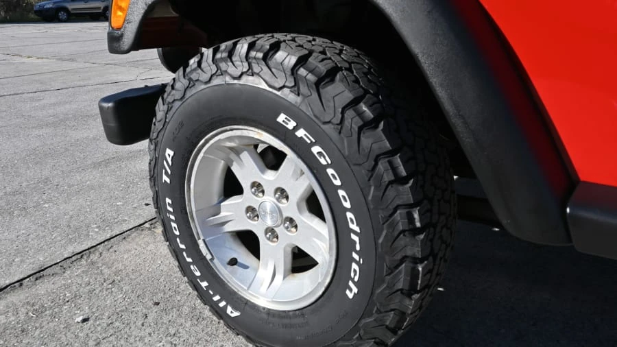 2004 Jeep TJ Wrangler - Image 7 of 12