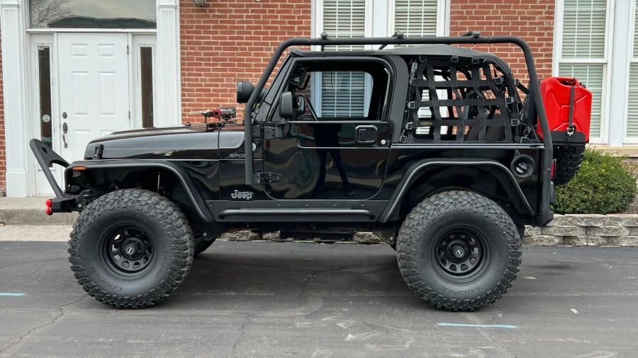 2004 Jeep TJ Wrangler - Image 2 of 12