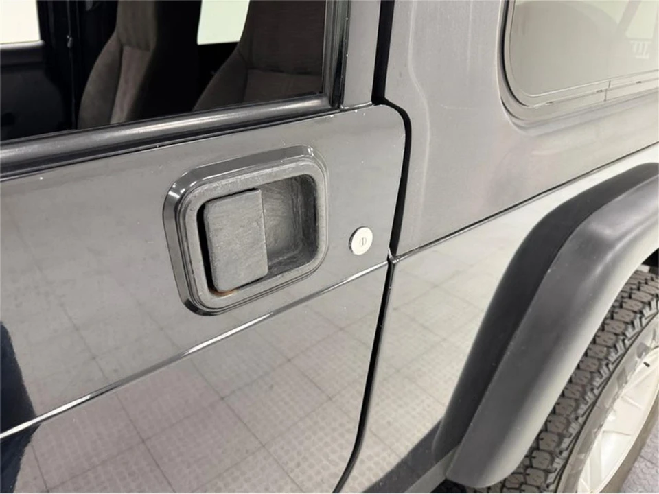2004 Jeep TJ Wrangler - Image 17 of 31