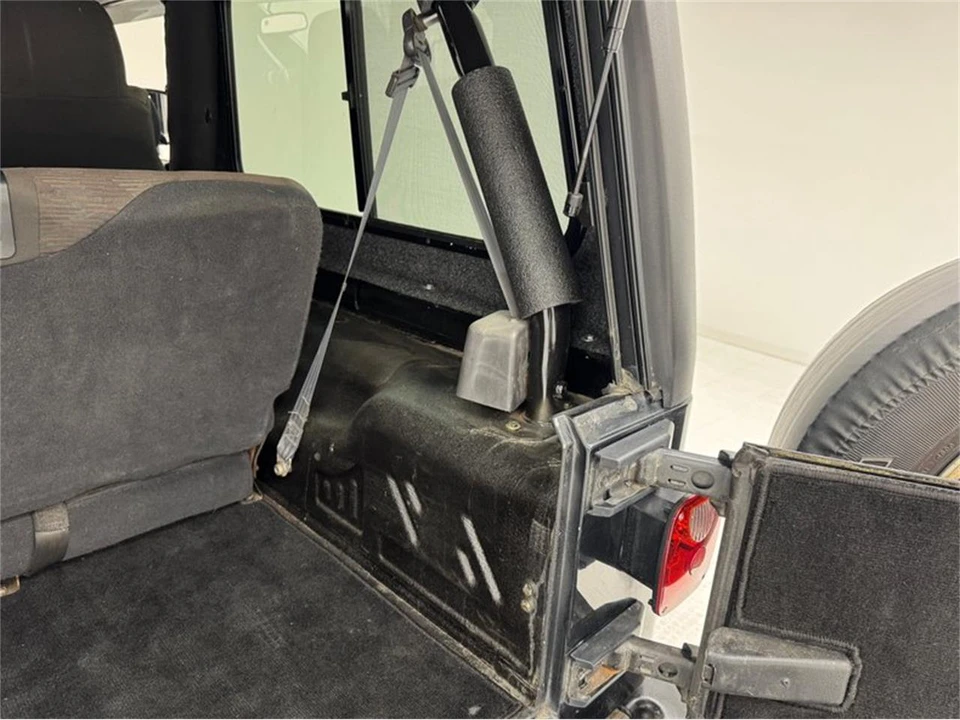 2004 Jeep TJ Wrangler - Image 30 of 31