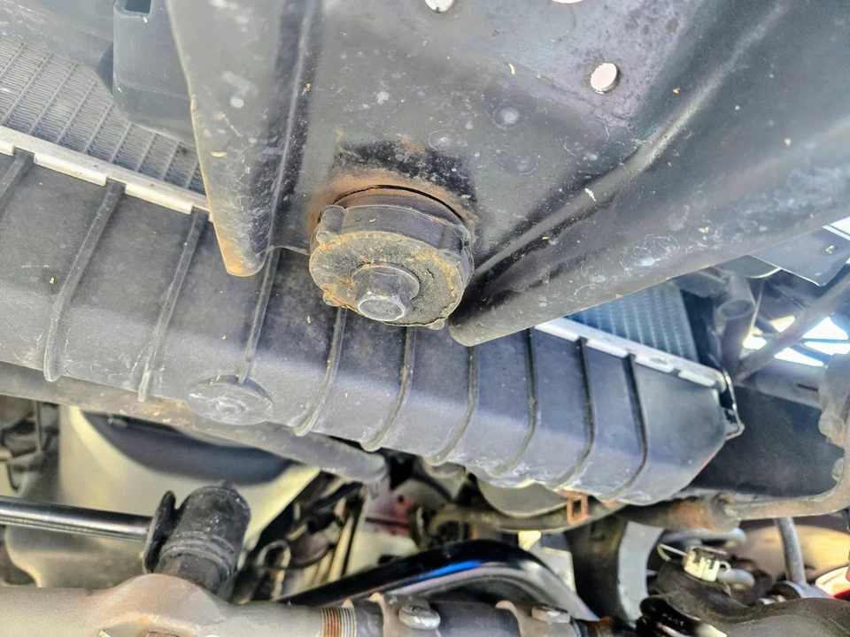 2004 Jeep TJ Wrangler - Image 15 of 21