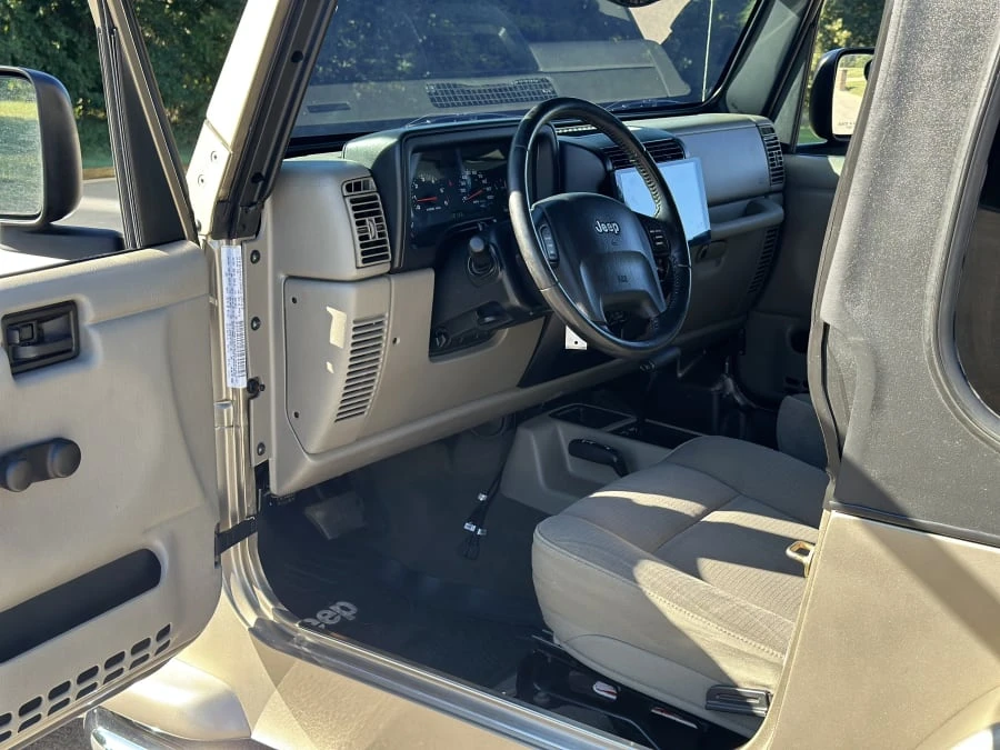 2004 Jeep TJ Wrangler - Image 5 of 11