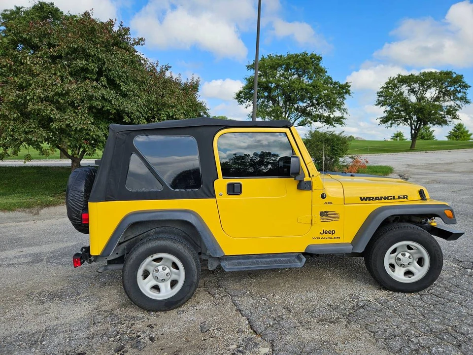 2004 Jeep TJ Wrangler - Image 2 of 14