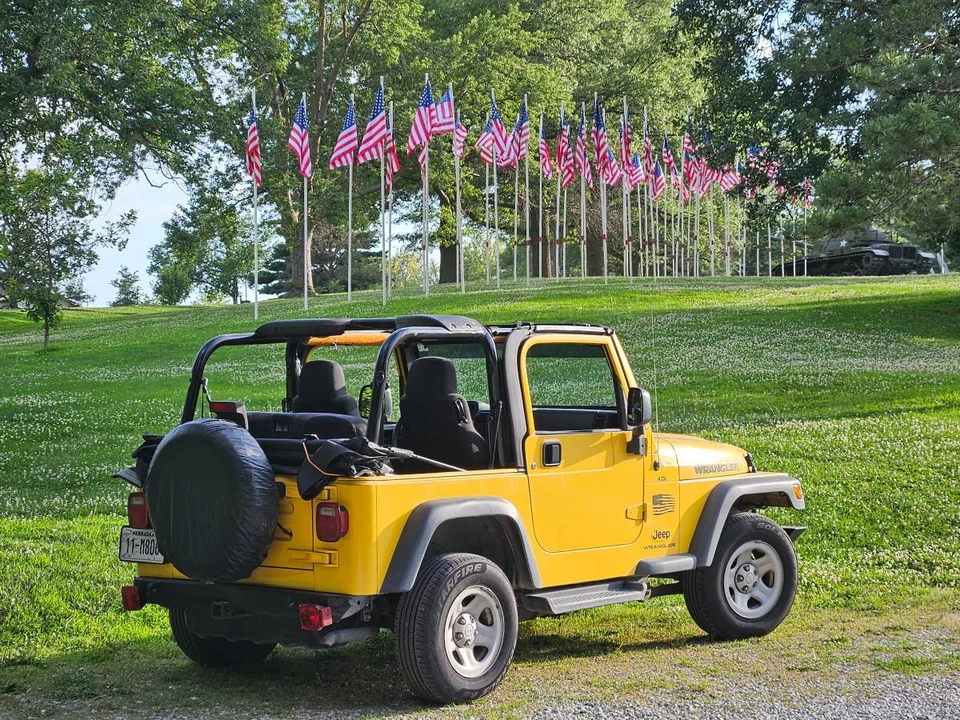 2004 Jeep TJ Wrangler - Image 10 of 14
