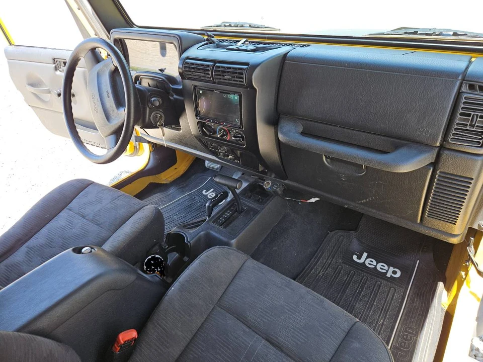 2004 Jeep TJ Wrangler - Image 13 of 14