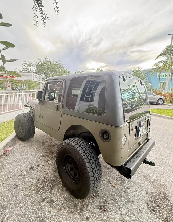 2004 Jeep TJ Wrangler - Image 2 of 6