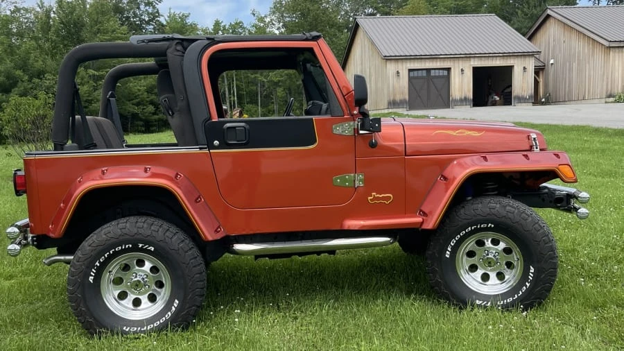 2004 Jeep TJ Wrangler - Image 2 of 31