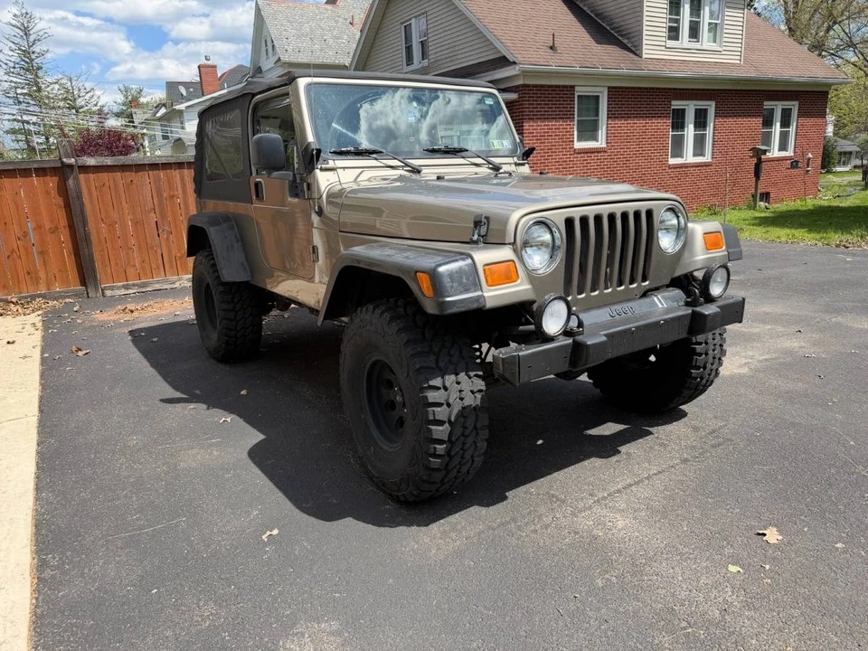 2004 Jeep TJ Wrangler - Image 2 of 22