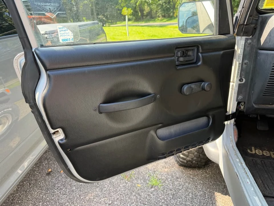 2004 Jeep TJ Wrangler - Image 10 of 11