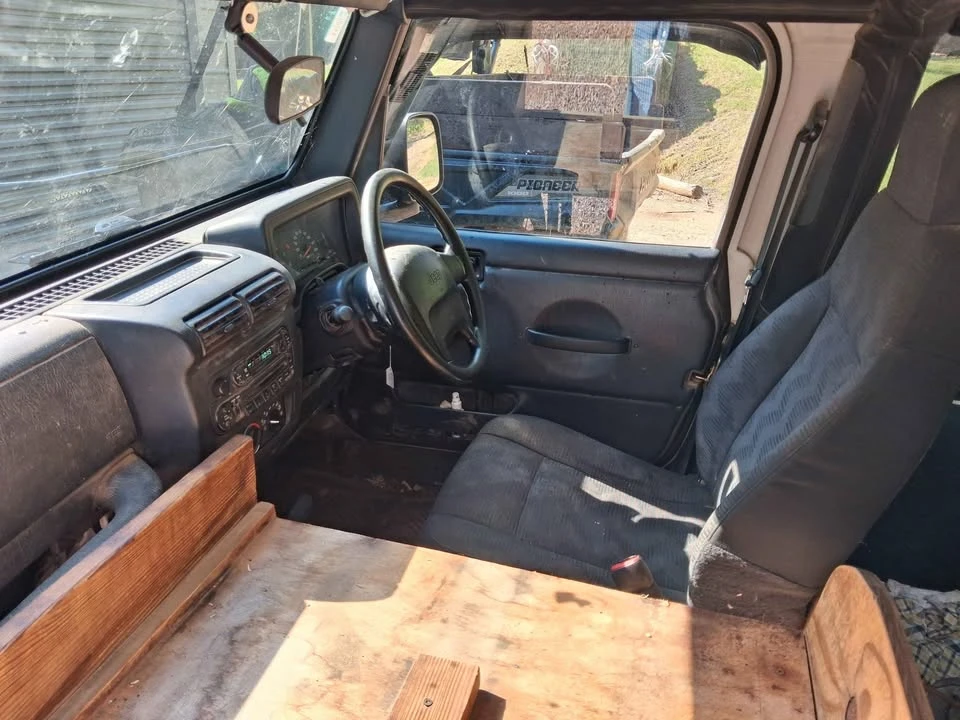 2004 Jeep TJ Wrangler - Image 9 of 9