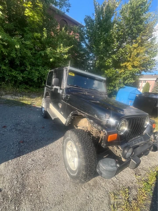 2004 Jeep TJ Wrangler - Image 2 of 4
