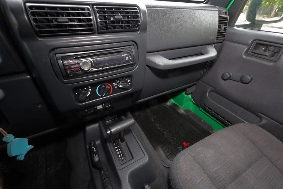 2004 Jeep TJ Wrangler - Image 20 of 20