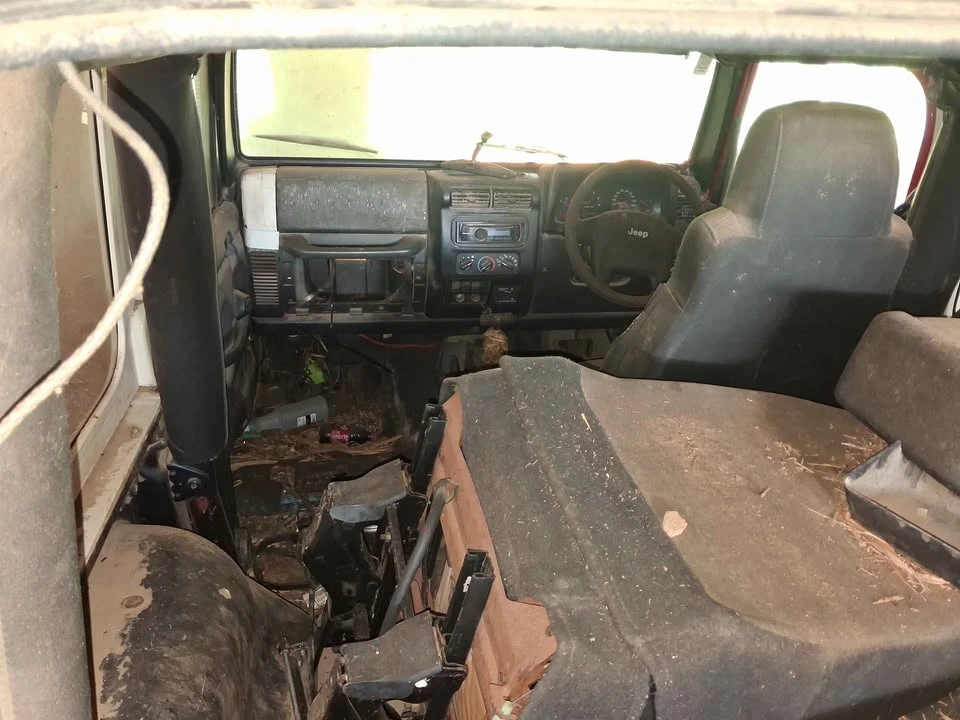 2004 Jeep TJ Wrangler - Image 2 of 9
