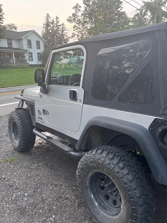 2004 Jeep TJ Wrangler - Image 9 of 16