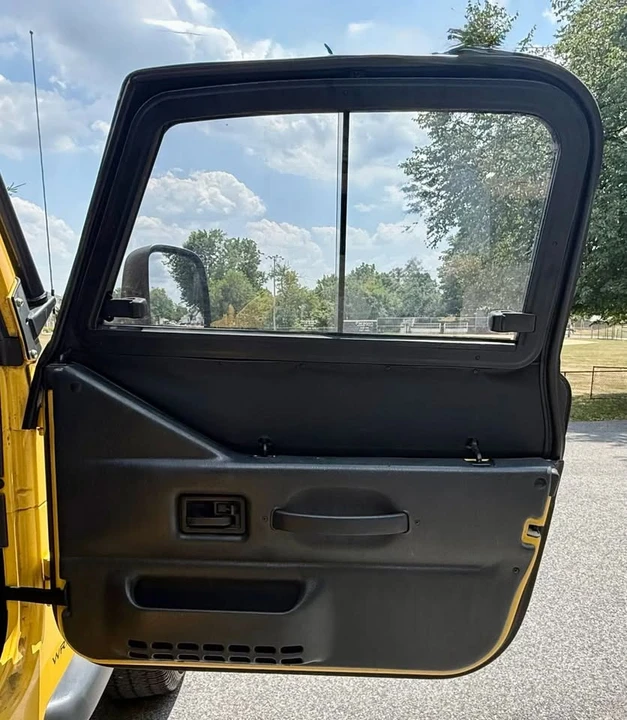 2004 Jeep TJ Wrangler - Image 19 of 20