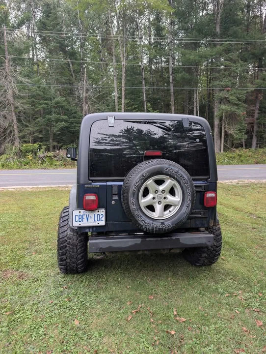 2004 Jeep TJ Wrangler - Image 11 of 13