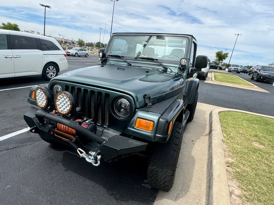 2004 Jeep TJ Wrangler - Image 2 of 3