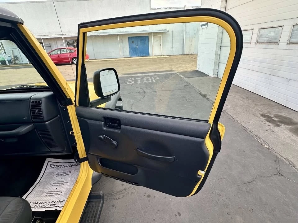 2004 Jeep TJ Wrangler - Image 10 of 15
