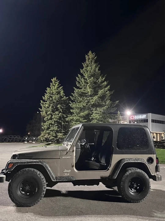 2004 Jeep TJ Wrangler - Image 5 of 12