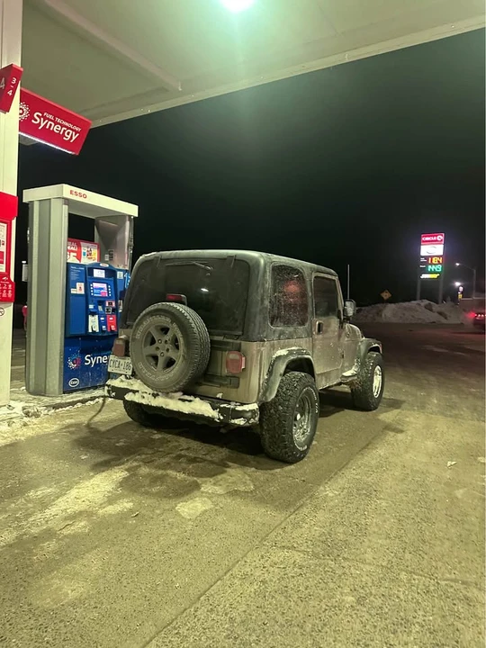 2004 Jeep TJ Wrangler - Image 3 of 12
