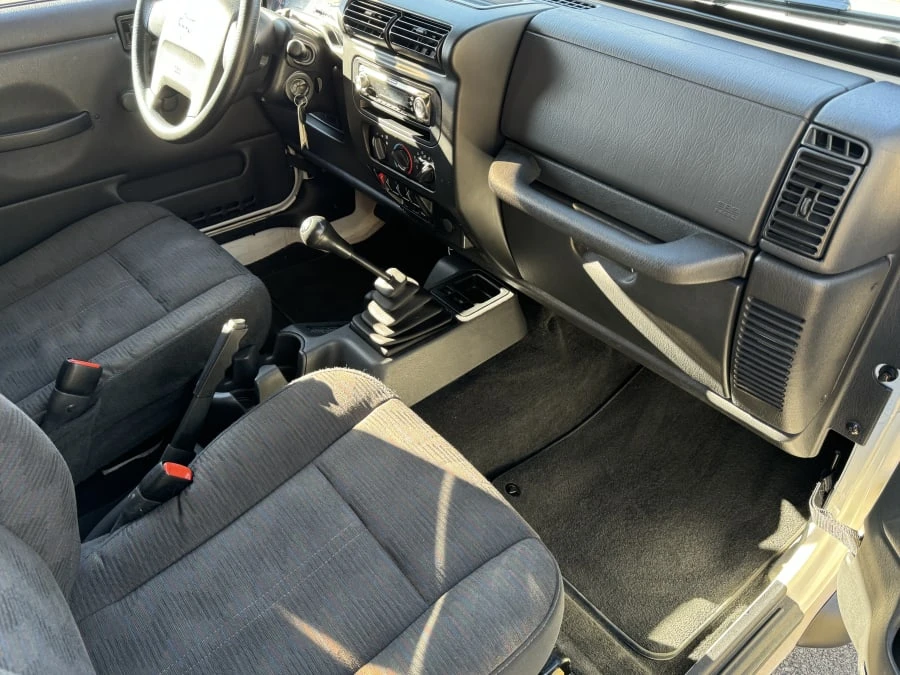 2004 Jeep TJ Wrangler - Image 6 of 11