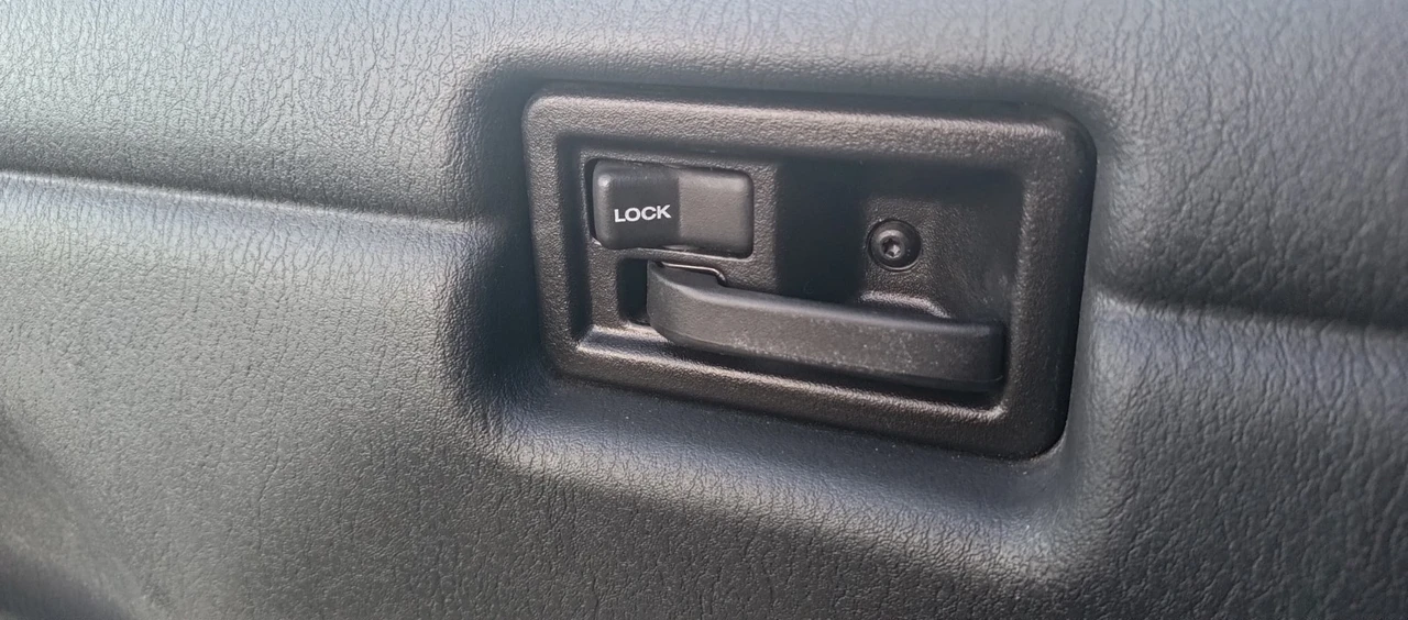 2004 Jeep TJ Wrangler - Image 15 of 31