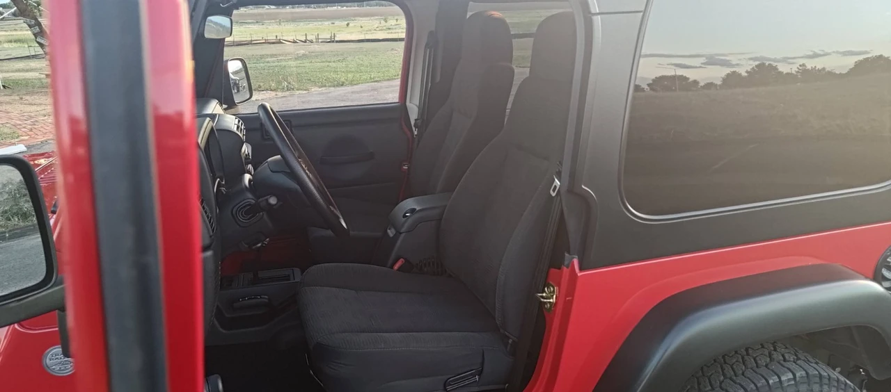 2004 Jeep TJ Wrangler - Image 17 of 31