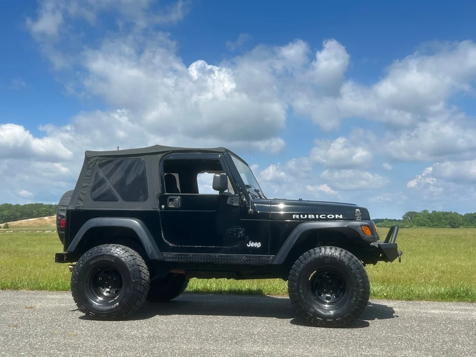 2004 Jeep TJ Wrangler - Image 2 of 23
