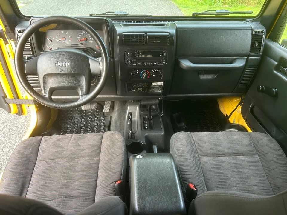 2004 Jeep TJ Wrangler - Image 20 of 31