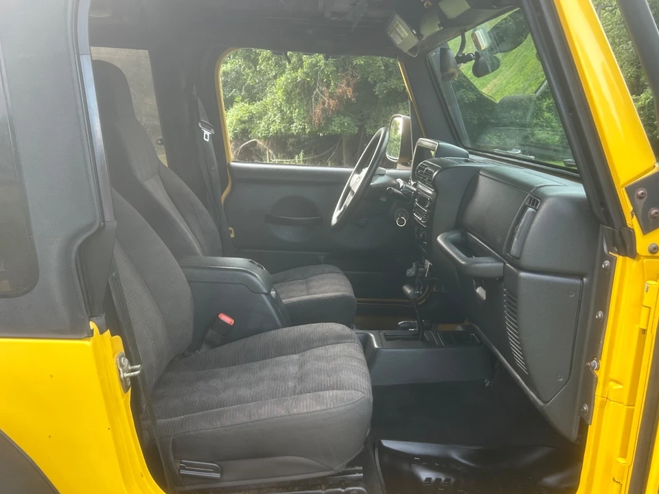 2004 Jeep TJ Wrangler - Image 21 of 31
