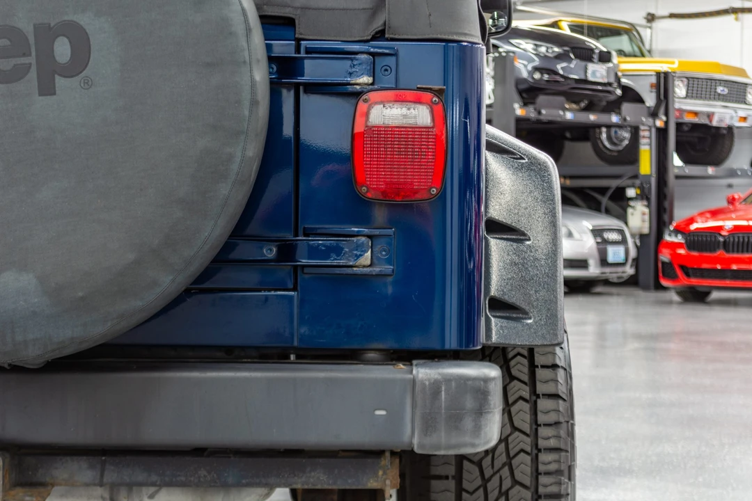 2004 Jeep TJ Wrangler - Image 21 of 31