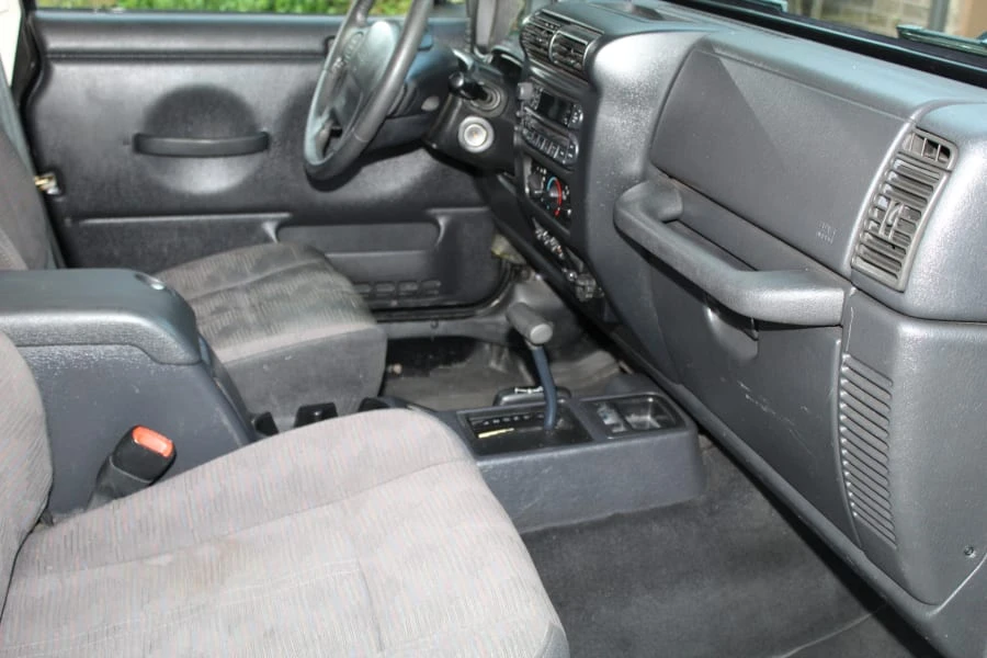 2004 Jeep TJ Wrangler - Image 5 of 11