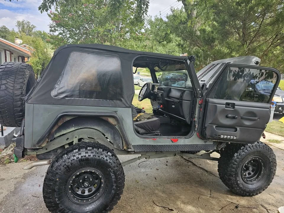2004 Jeep TJ Wrangler - Image 5 of 8