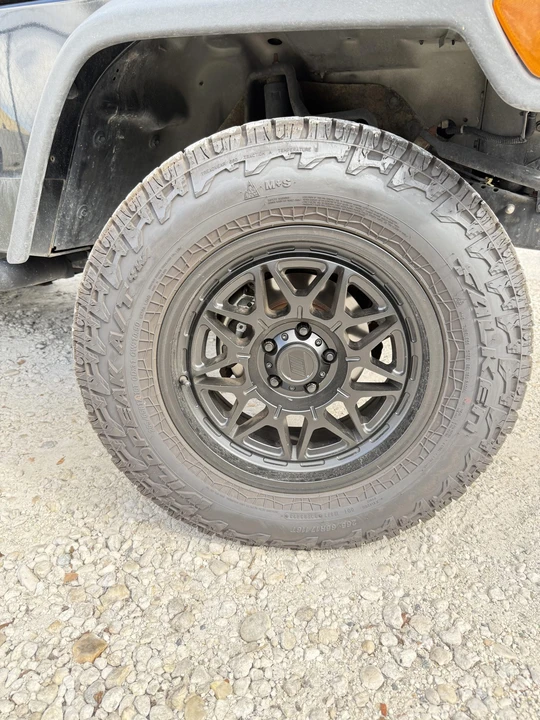 2004 Jeep TJ Wrangler - Image 29 of 31