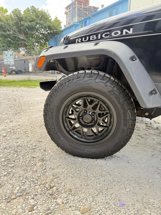 2004 Jeep TJ Wrangler - Image 27 of 31