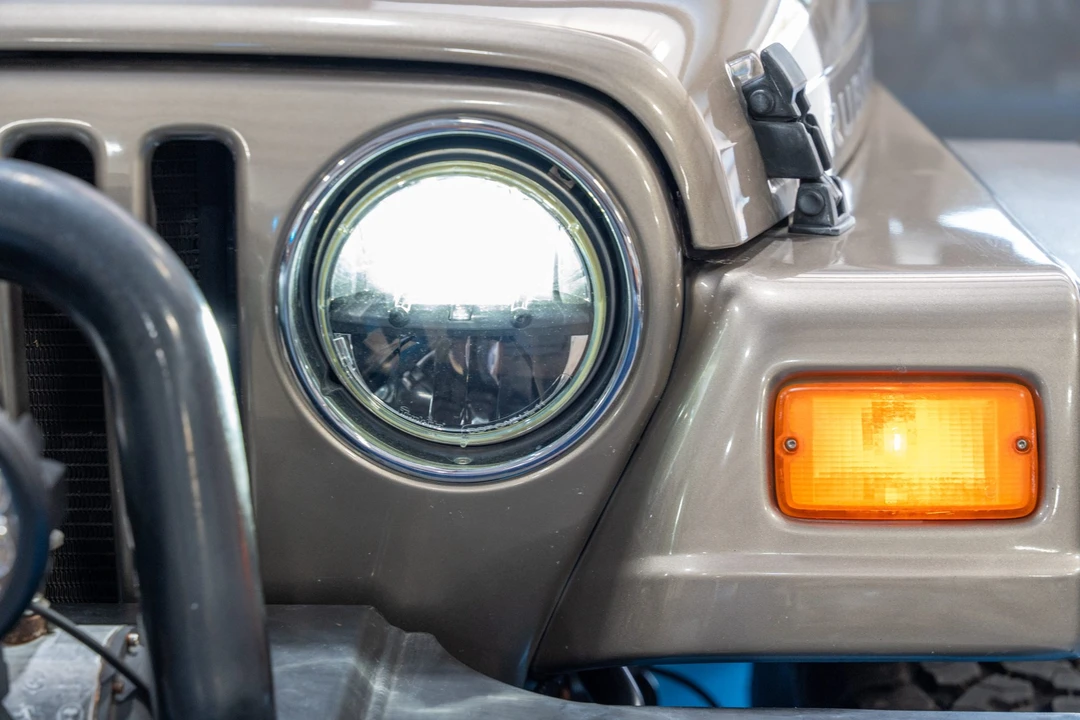 2004 Jeep TJ Wrangler - Image 18 of 31