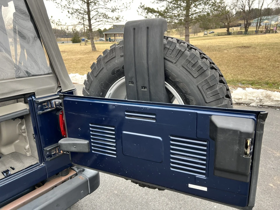 2004 Jeep TJ Wrangler - Image 27 of 31