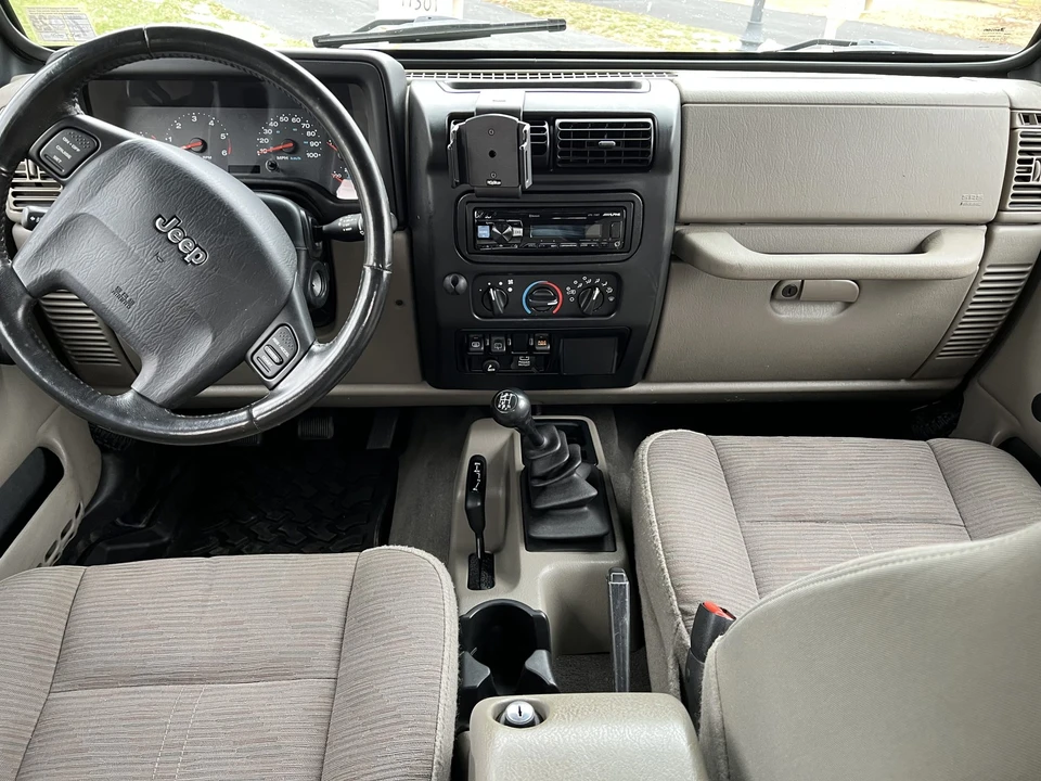 2004 Jeep TJ Wrangler - Image 17 of 31