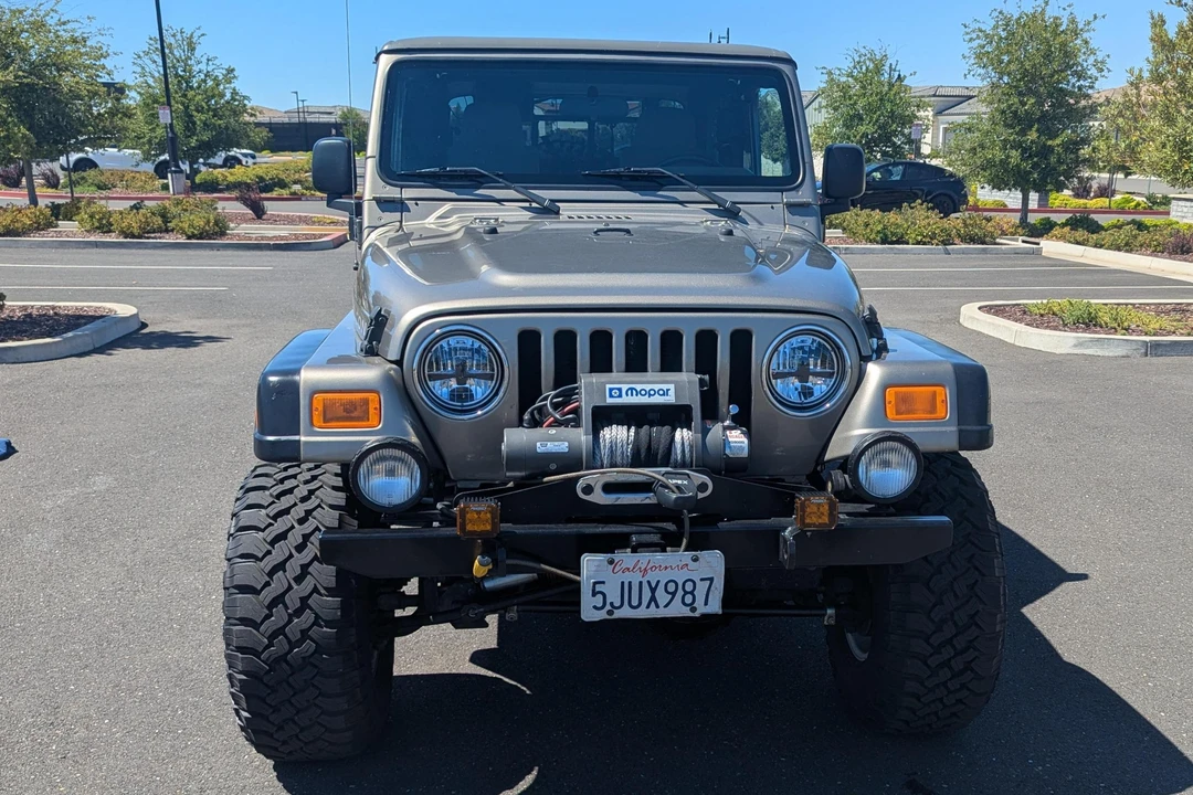 2004 Jeep TJ Wrangler - Image 2 of 31