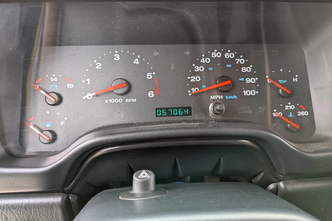 2004 Jeep TJ Wrangler - Image 29 of 31