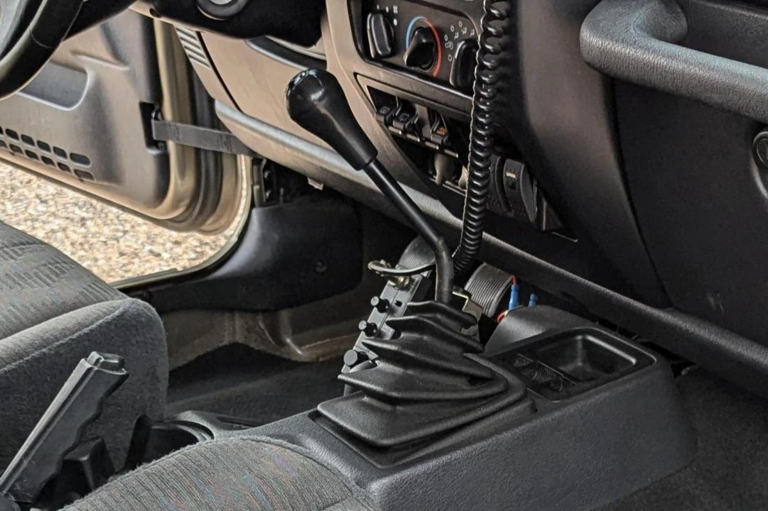 2004 Jeep TJ Wrangler - Image 28 of 31