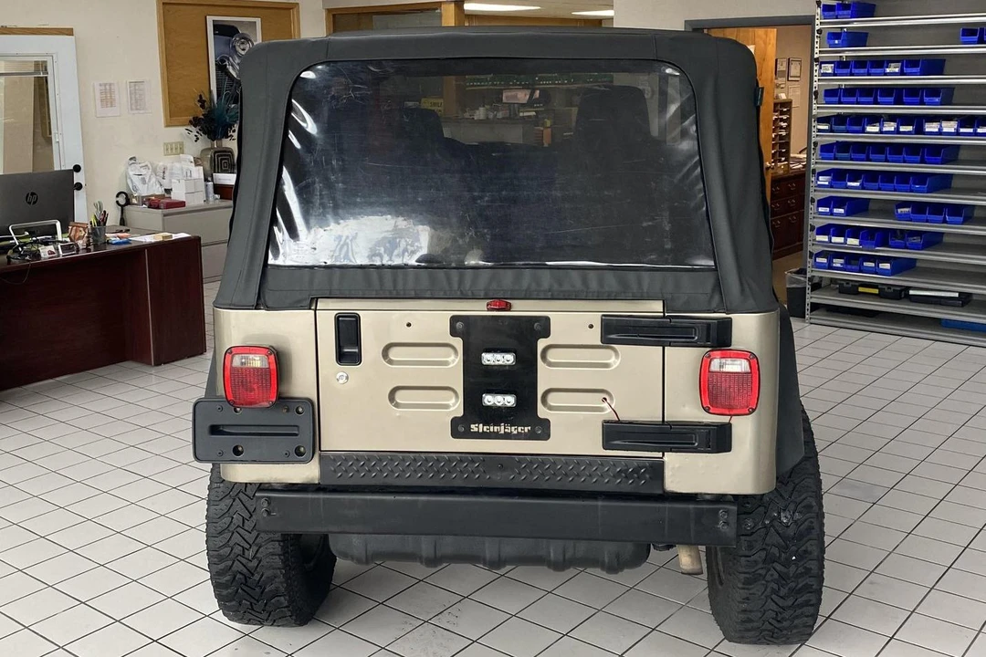 2004 Jeep TJ Wrangler - Image 5 of 31