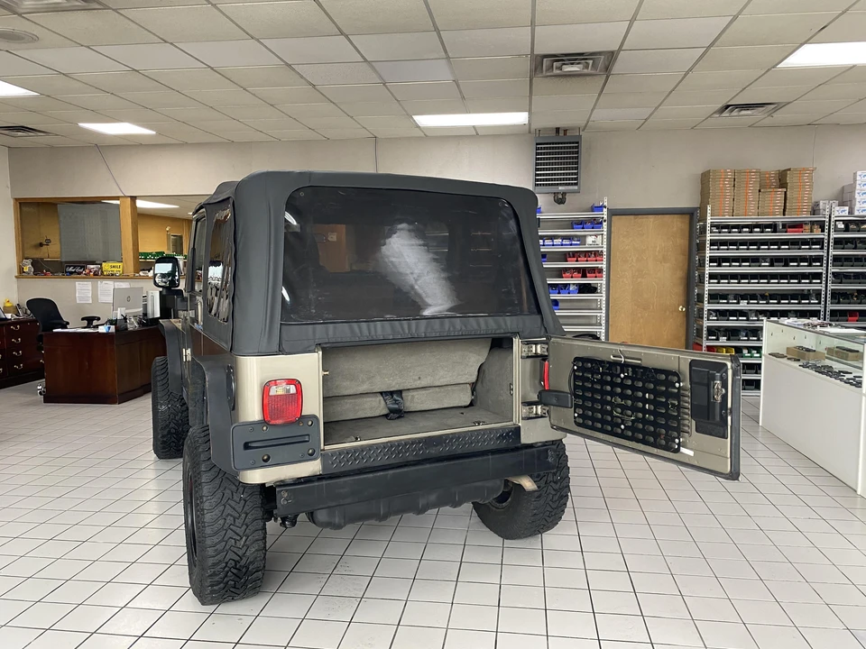 2004 Jeep TJ Wrangler - Image 12 of 31