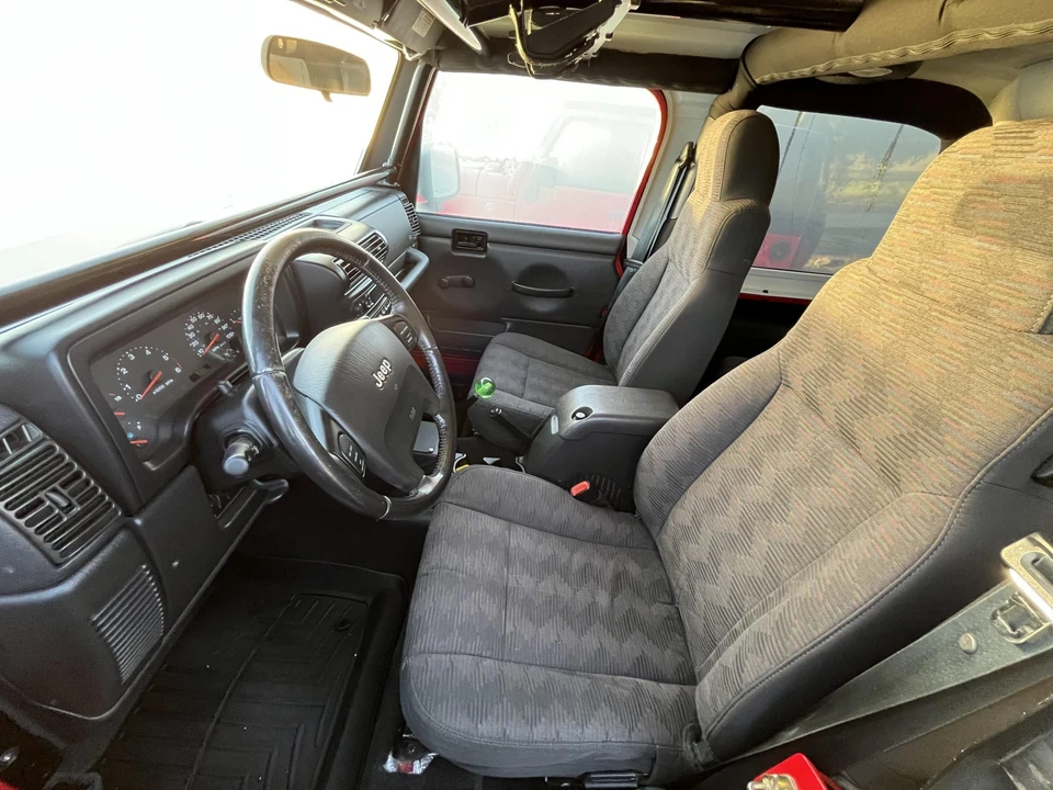 2004 Jeep TJ Wrangler - Image 28 of 31