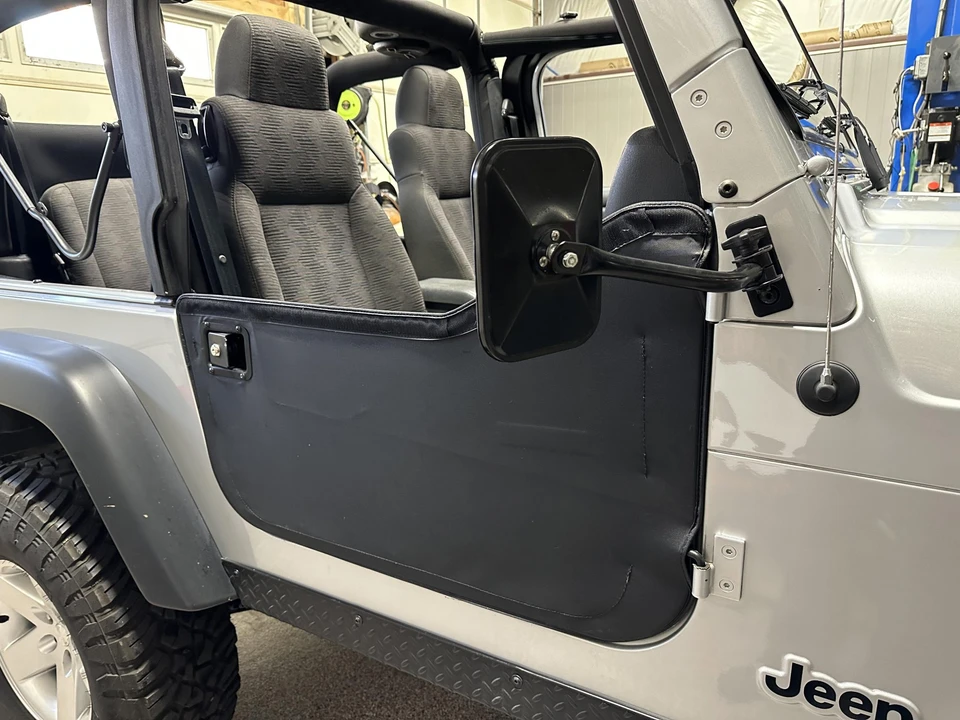 2004 Jeep TJ Wrangler - Image 15 of 31