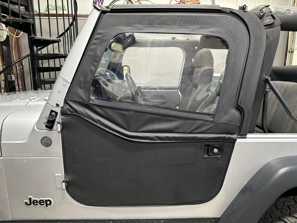 2004 Jeep TJ Wrangler - Image 21 of 31