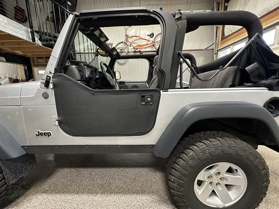 2004 Jeep TJ Wrangler - Image 17 of 31