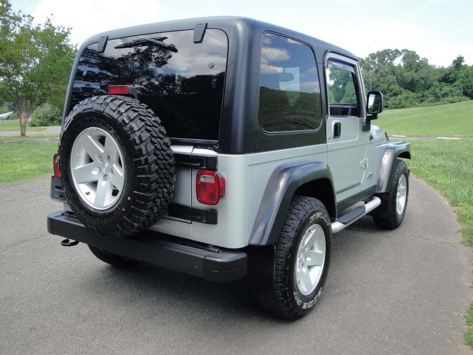 2004 Jeep TJ Wrangler - Image 17 of 31